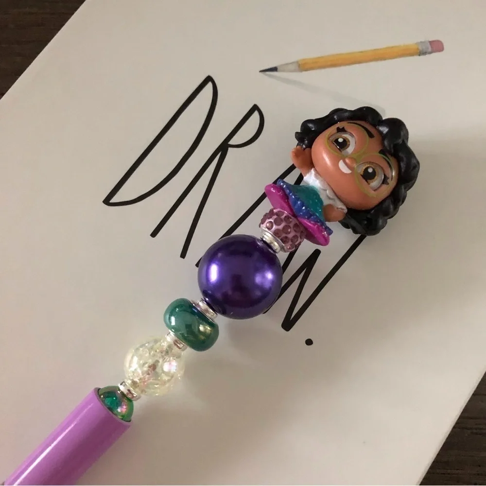 Disney Doorables: Encanto: Mirabel handmade beaded pen